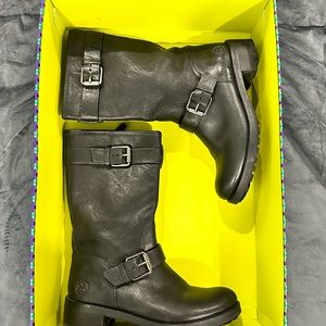 Tori Burch Christie 40mm Boot- Artisan BLACK.
